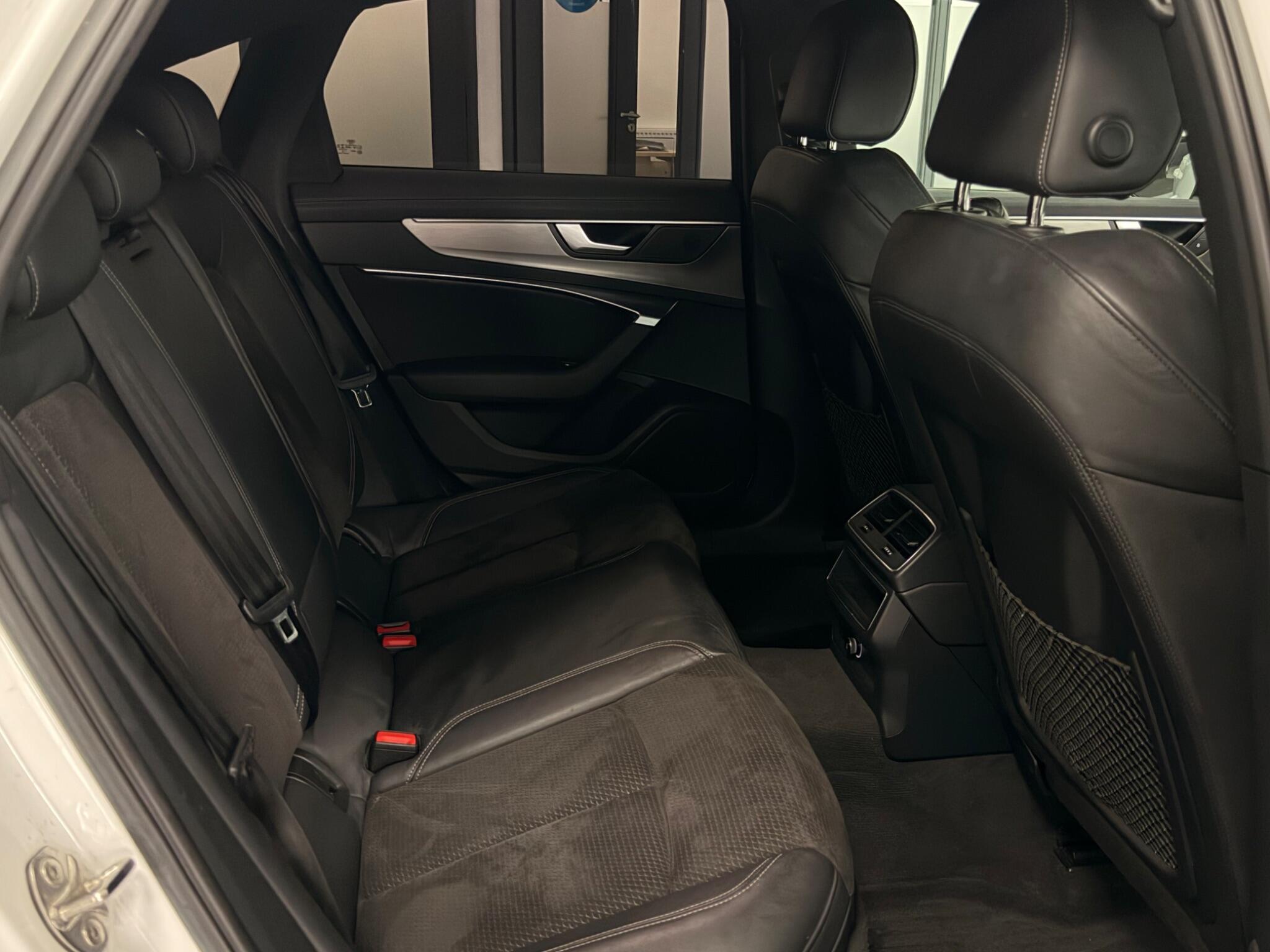 Audi A6 view 23