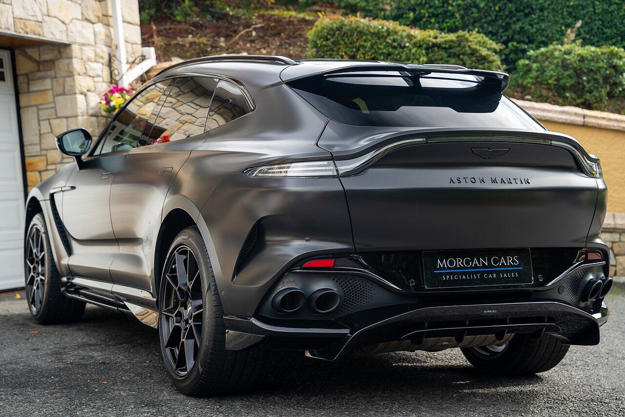 Aston Martin DBX view 13