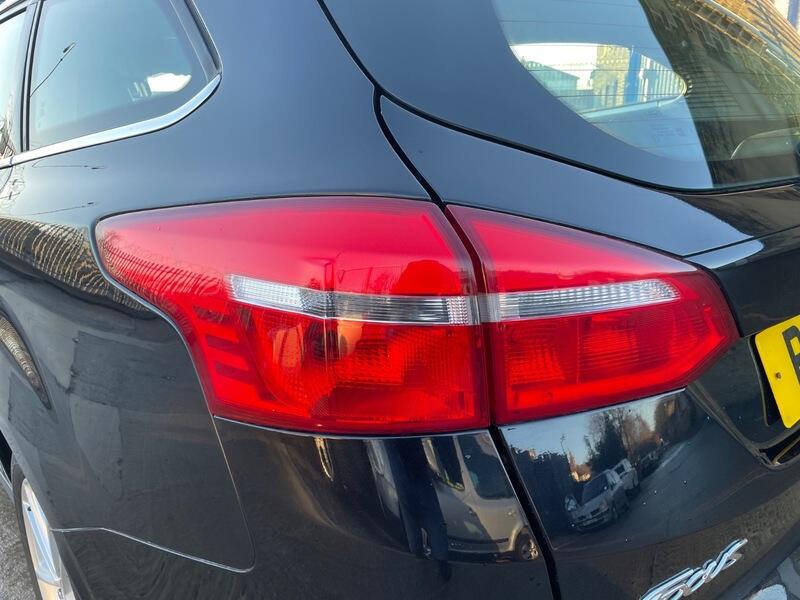 2015 Ford Focus image 21