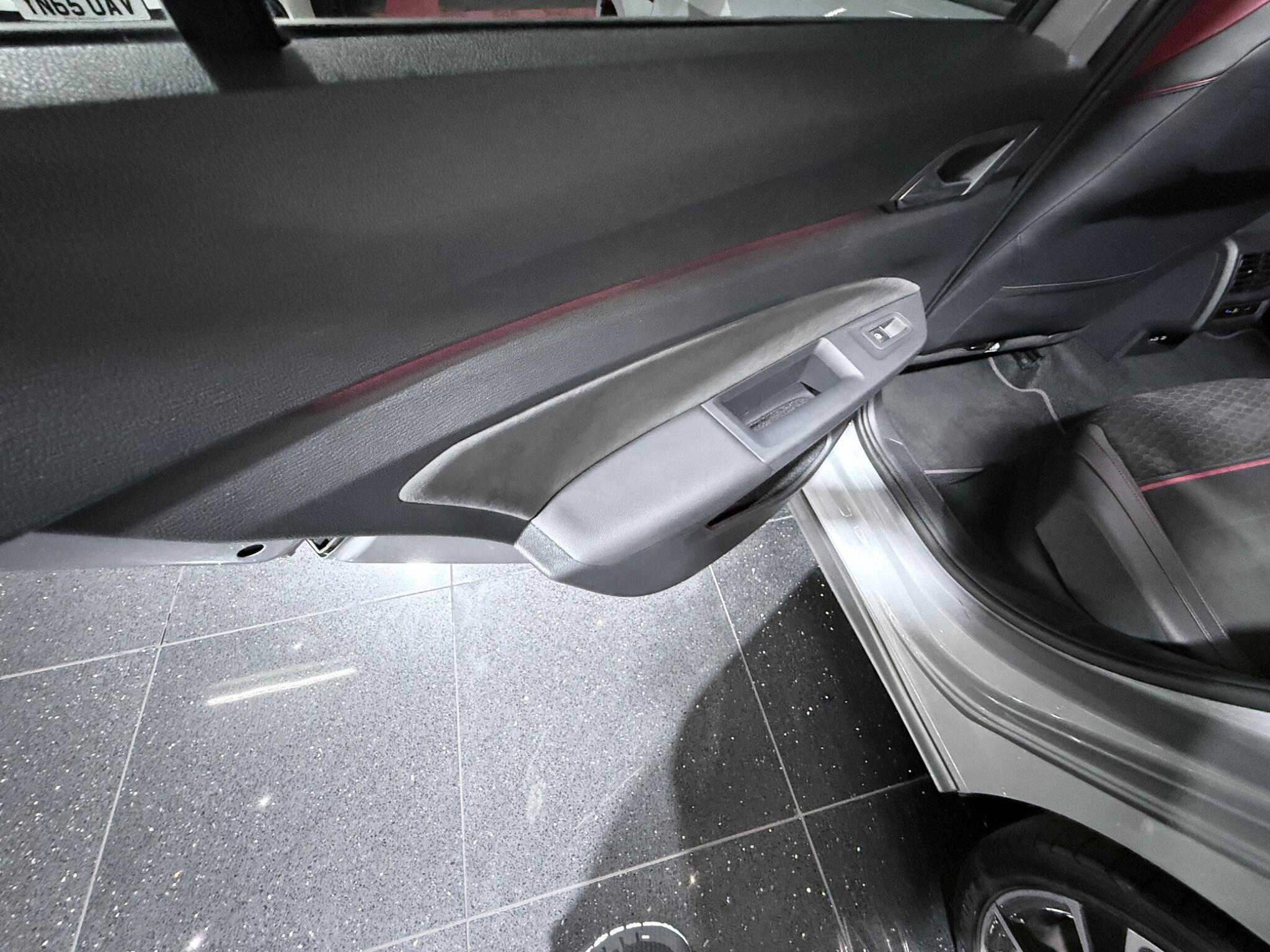 Volkswagen Golf view 41