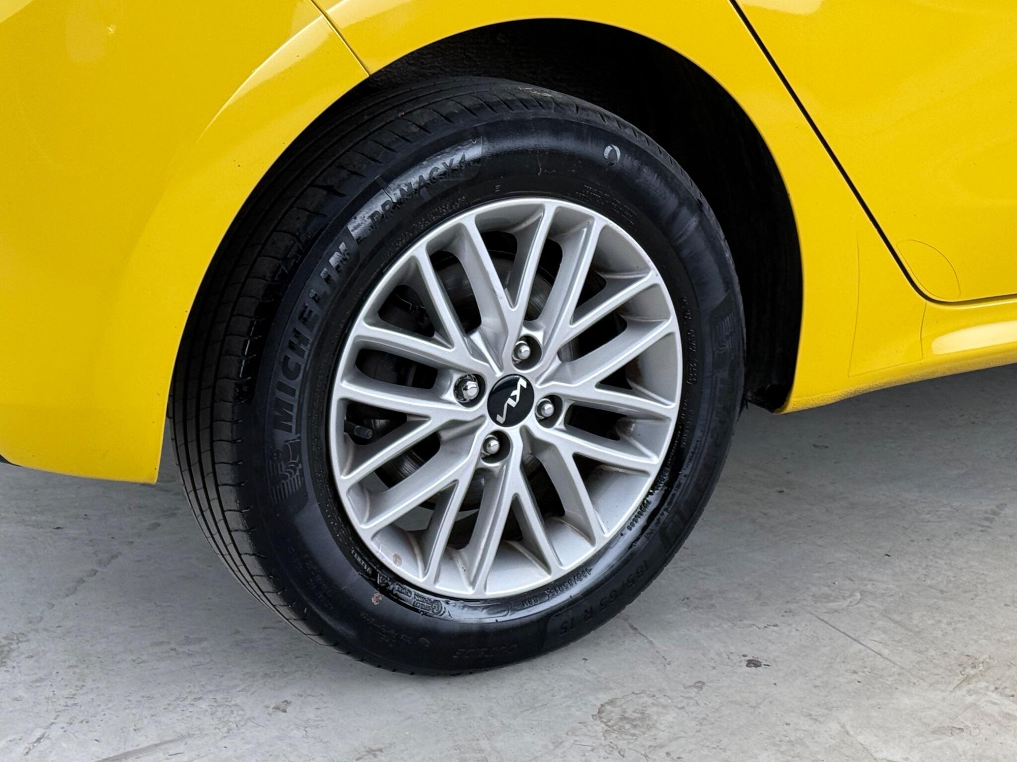 Kia Rio view 11