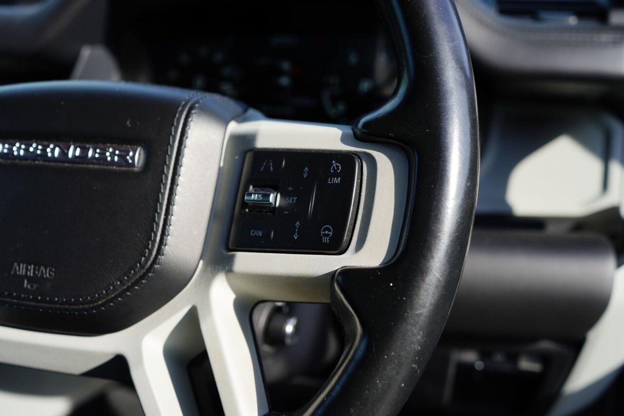 Land Rover Defender view 32