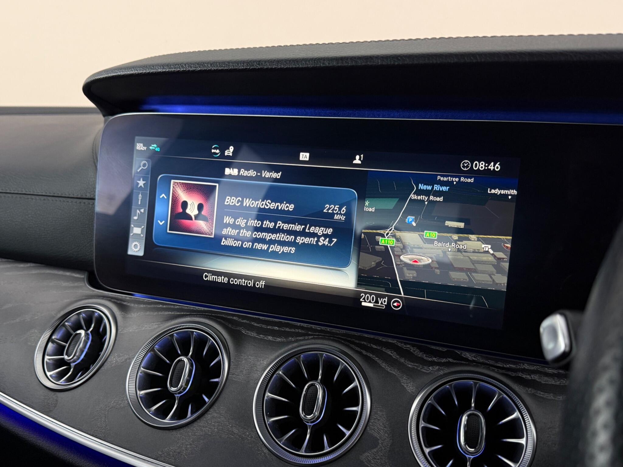 Mercedes-Benz CLS view 23