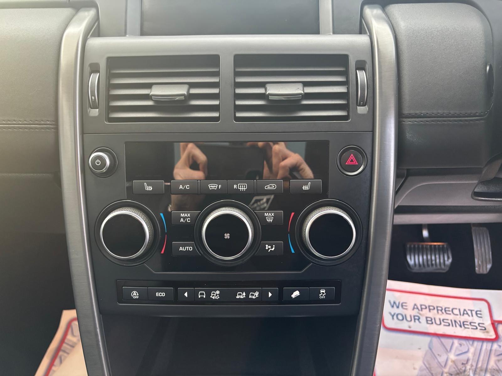 Land Rover Discovery Sport view 29