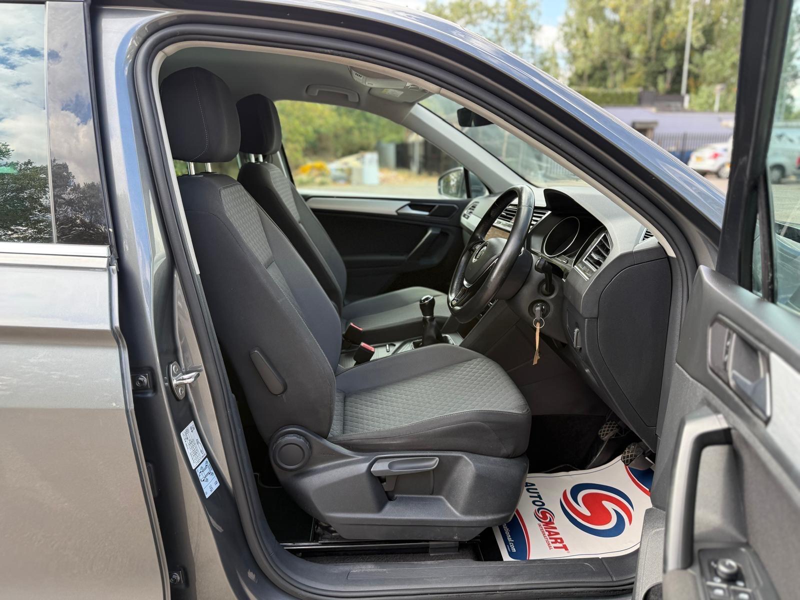 Volkswagen Tiguan view 28