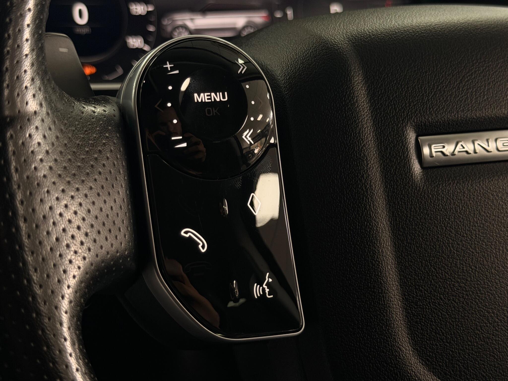 Land Rover Range Rover Sport view 24