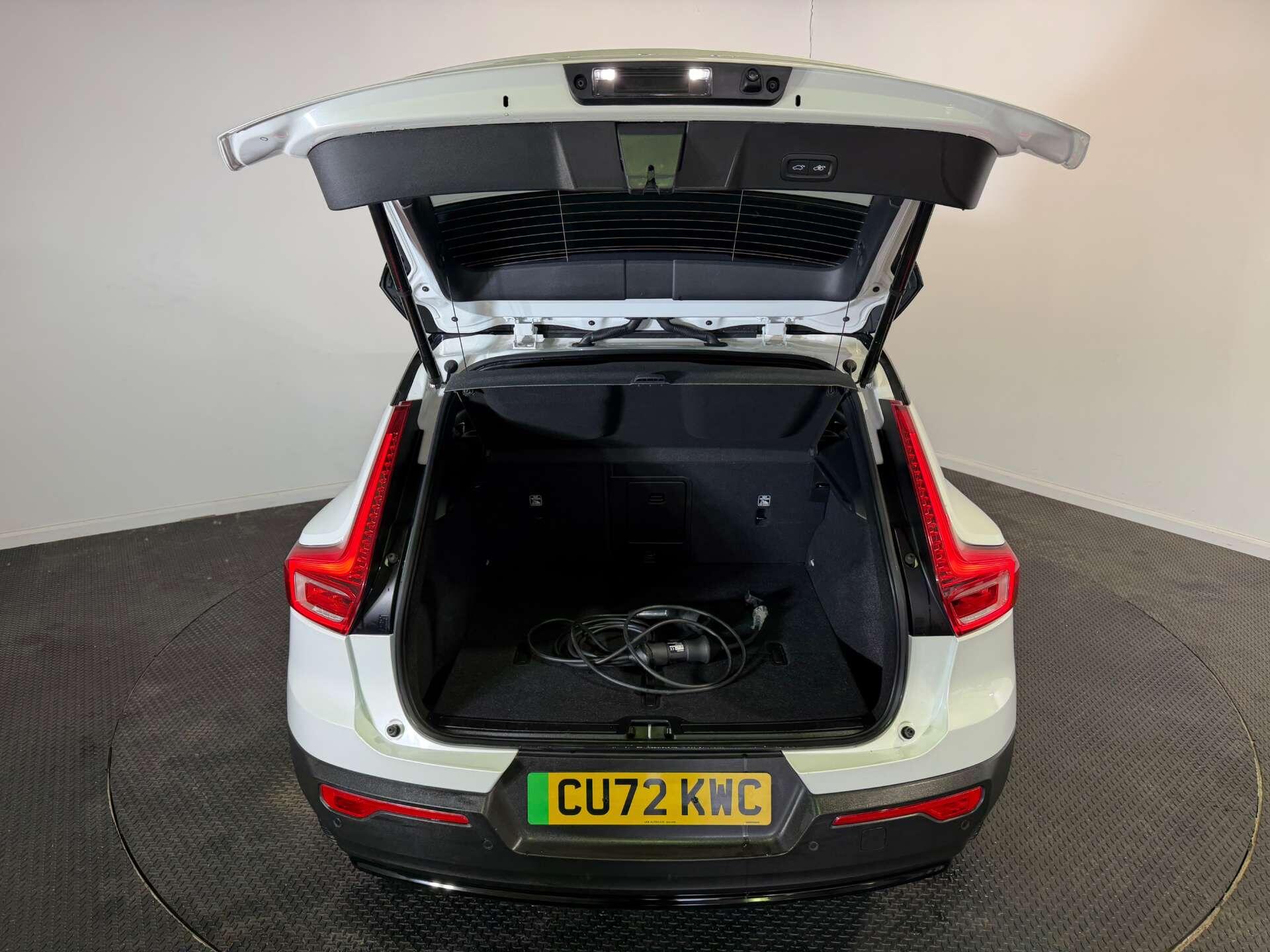 Volvo XC40 view 10