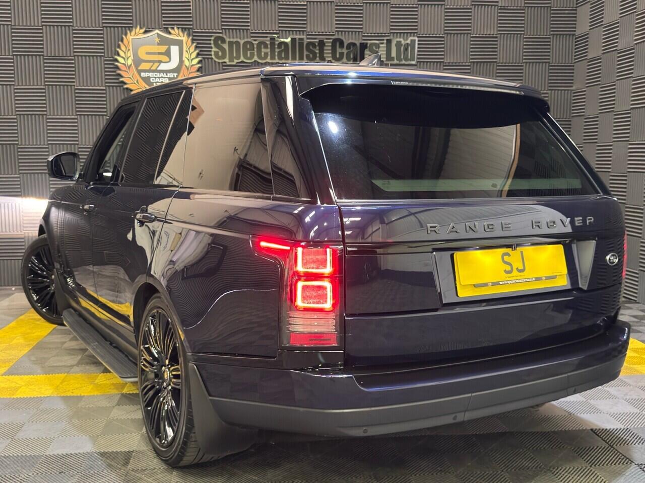 Land Rover Range Rover view 29