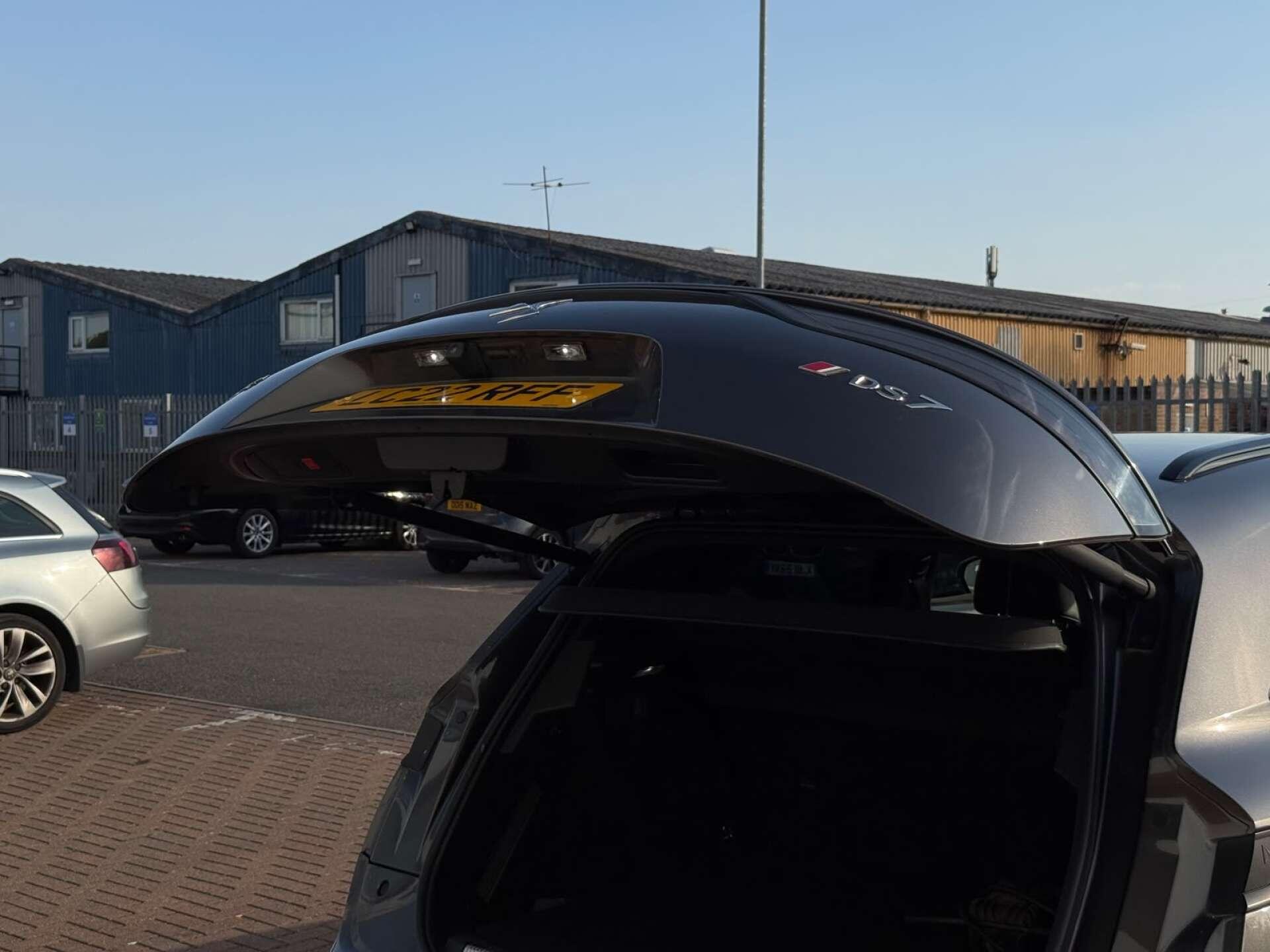 DS Automobiles DS 7 Crossback view 32