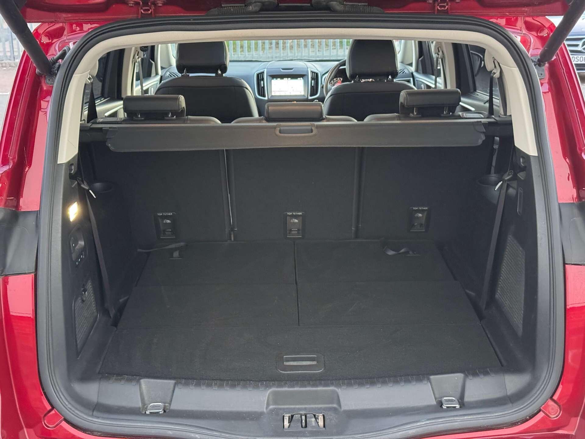 Ford S-Max view 28