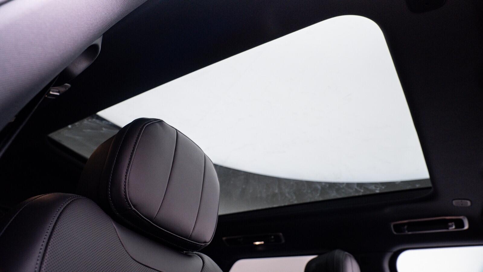 Land Rover Range Rover Sport view 8