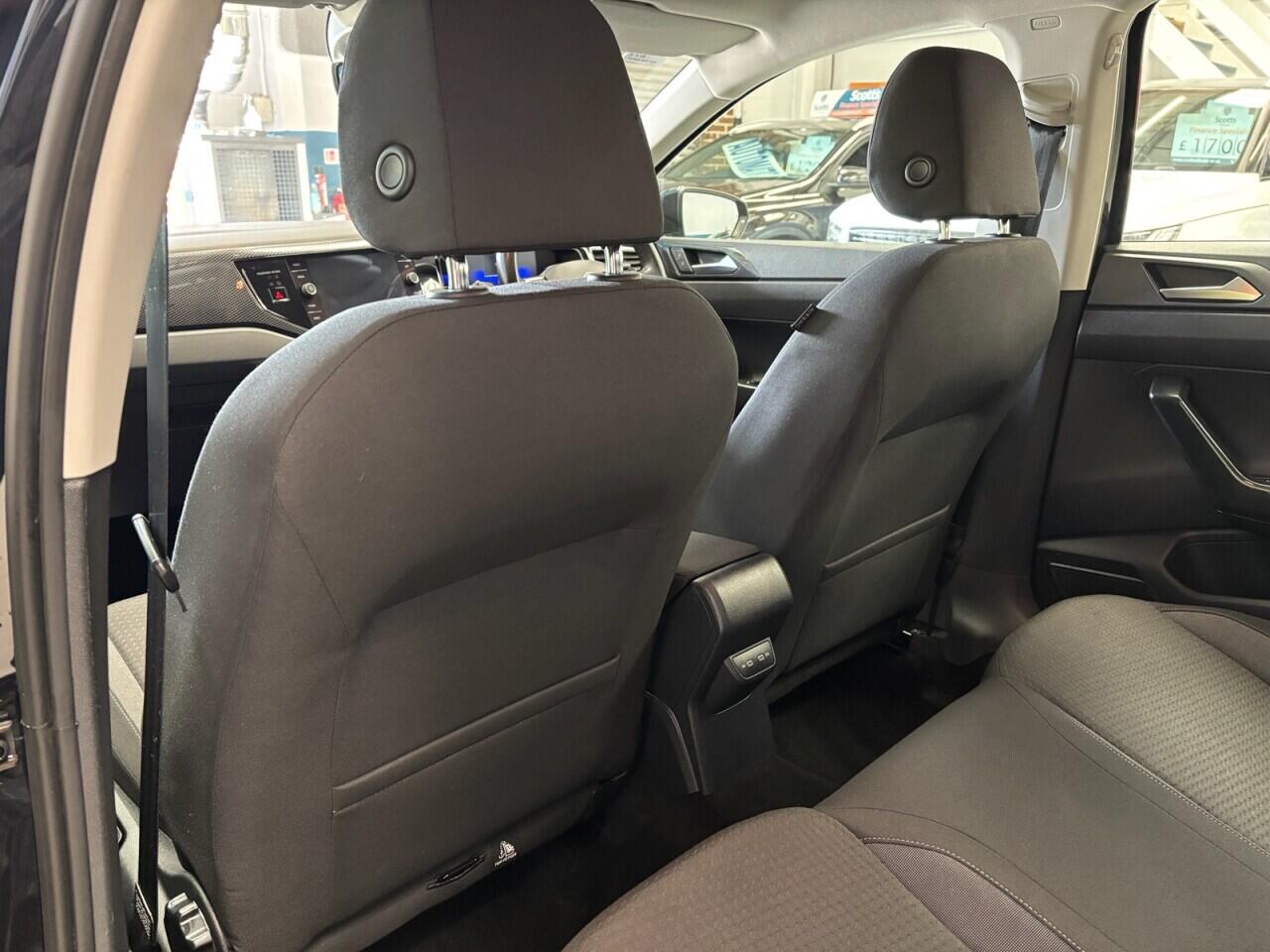 Volkswagen Polo view 21