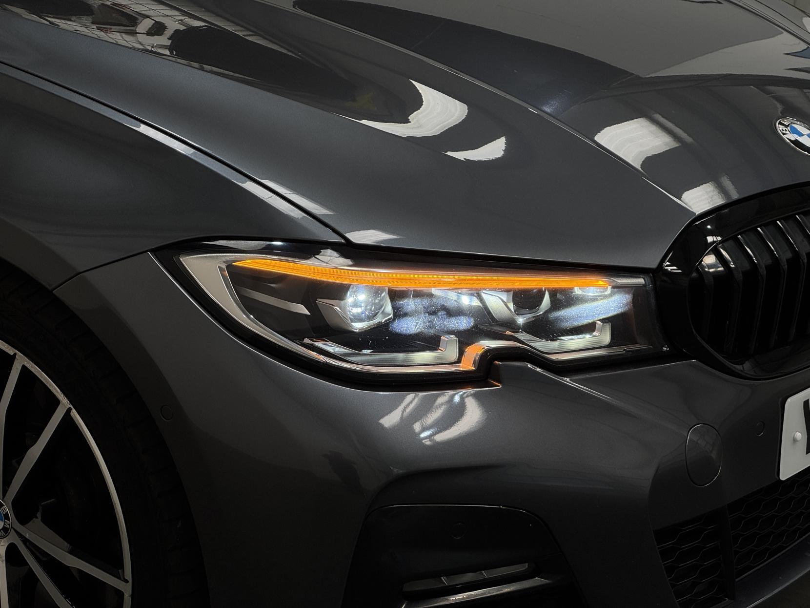 BMW 3 Series view 7