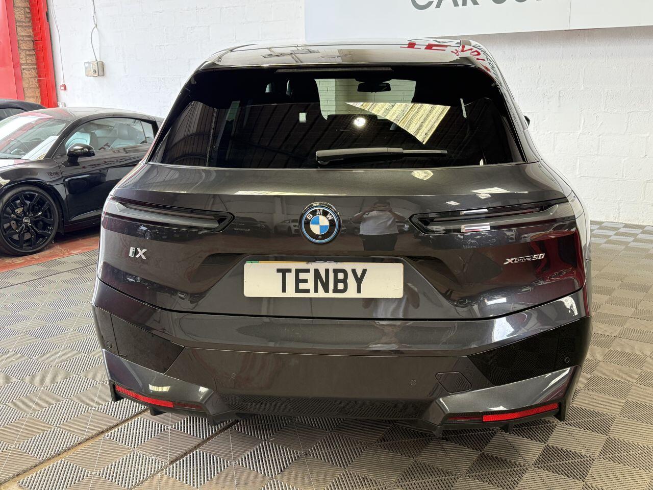 BMW Ix view 7