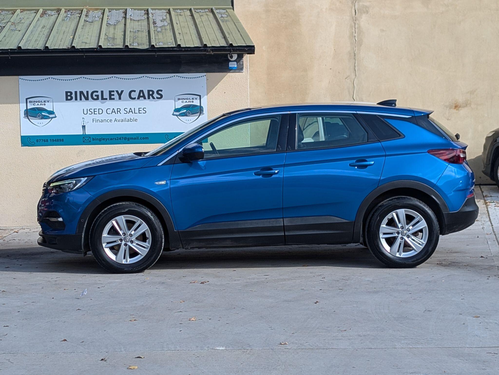 Vauxhall Grandland X view 3