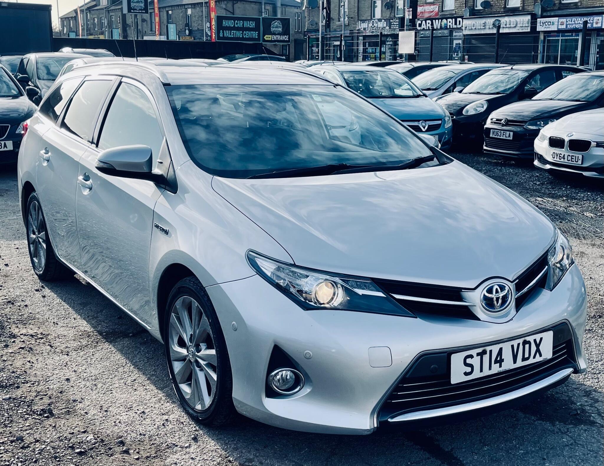 2014 Toyota Auris 1.8 VVT-h Excel Touring Sports CVT Euro 5 (s/s) 5dr • 105,000 miles
