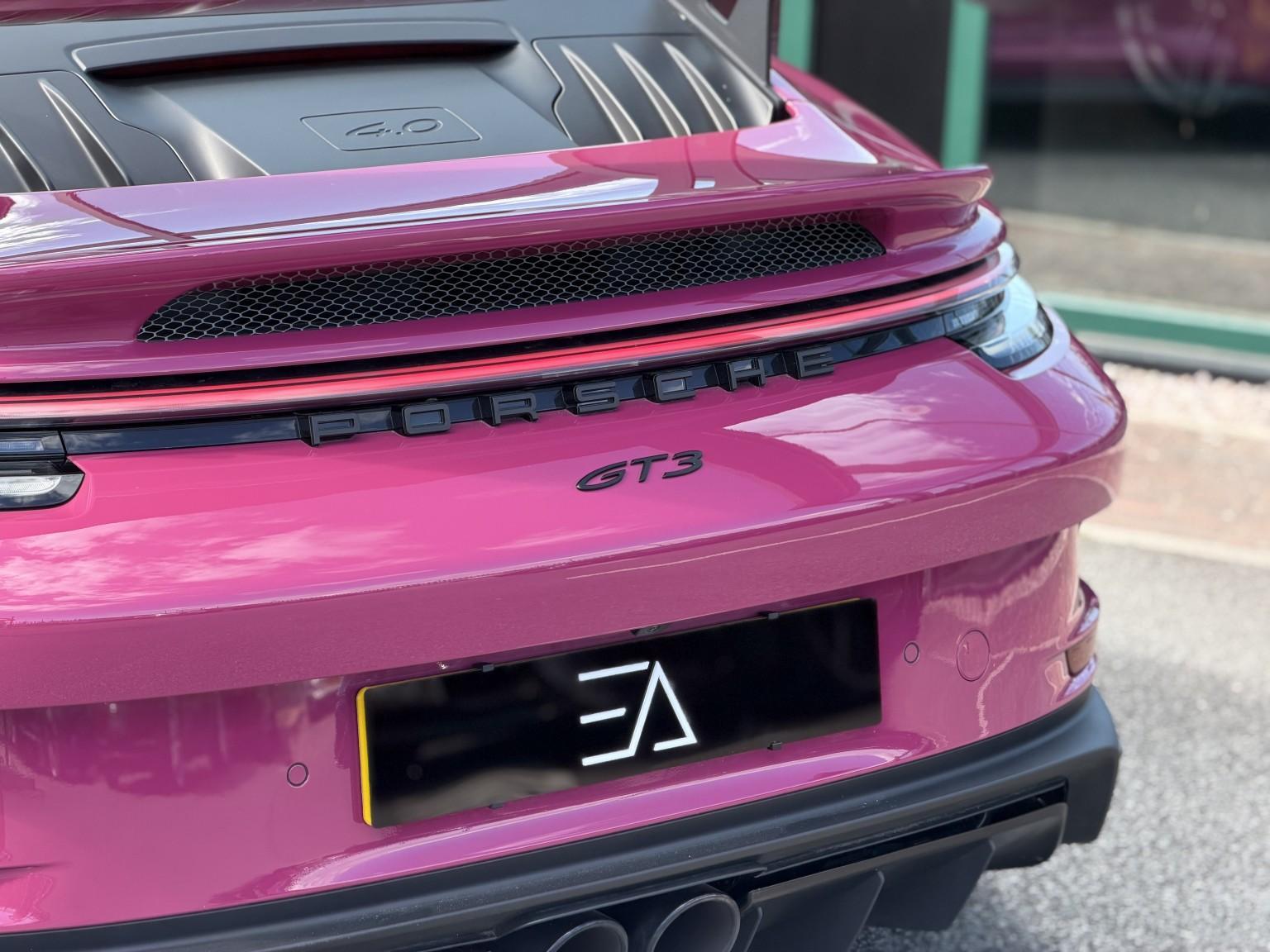 Porsche 911 view 27