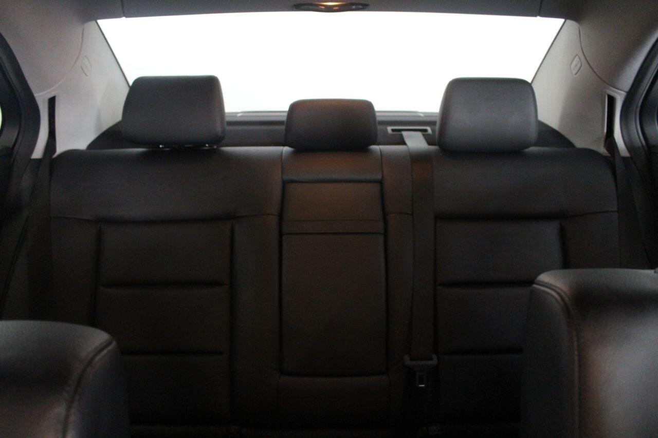 Mercedes-Benz E-Class view 50
