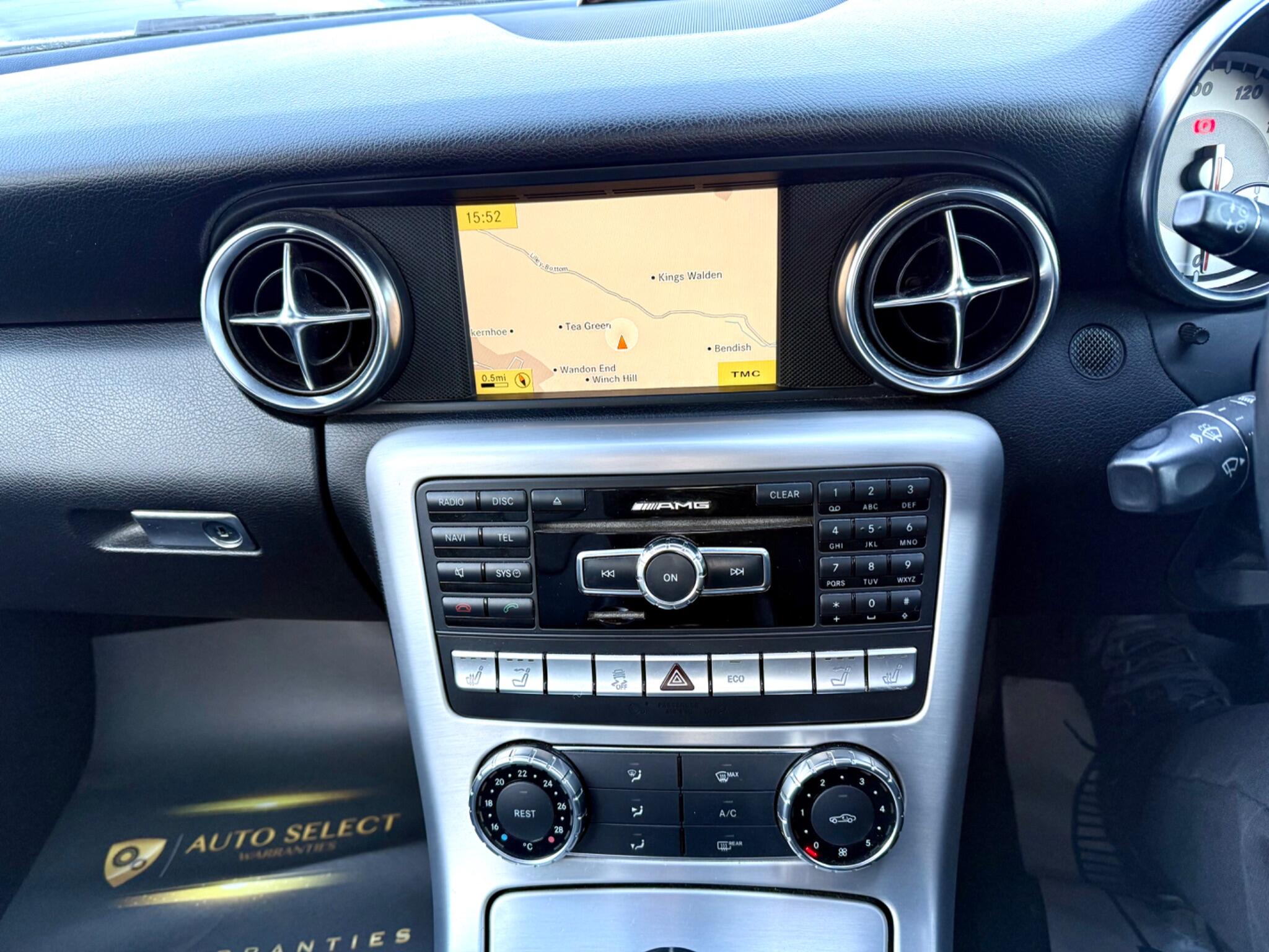 2011 Mercedes-Benz SLK image 34