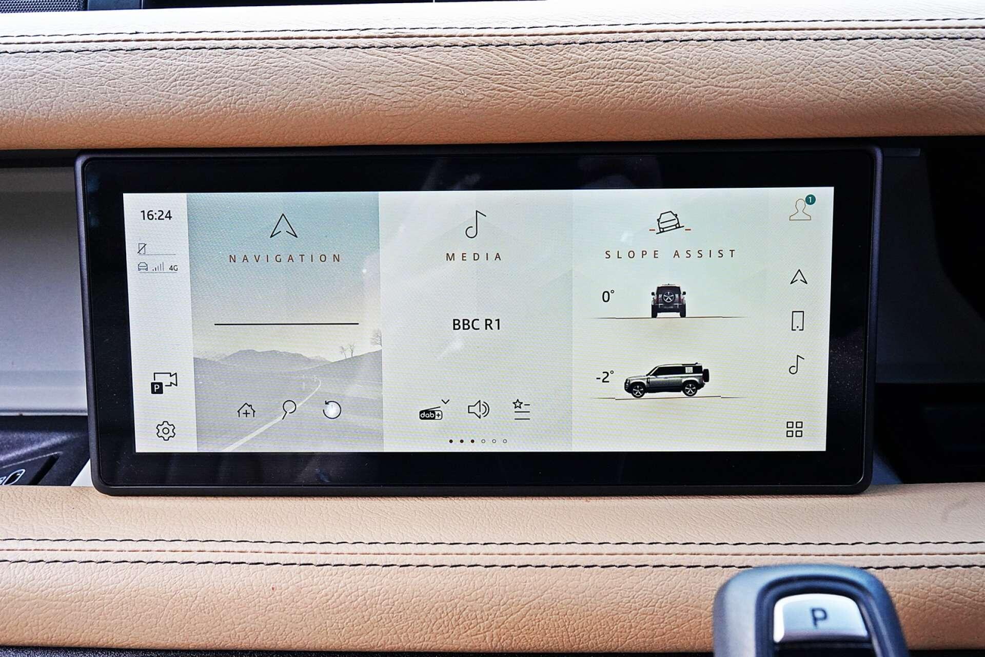 Land Rover Defender view 26