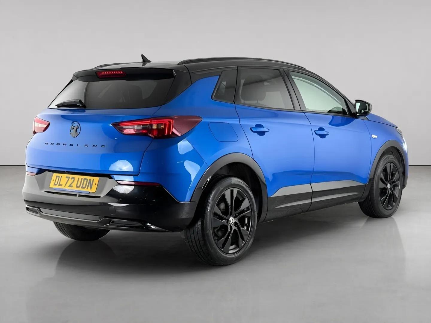 Vauxhall Grandland view 8