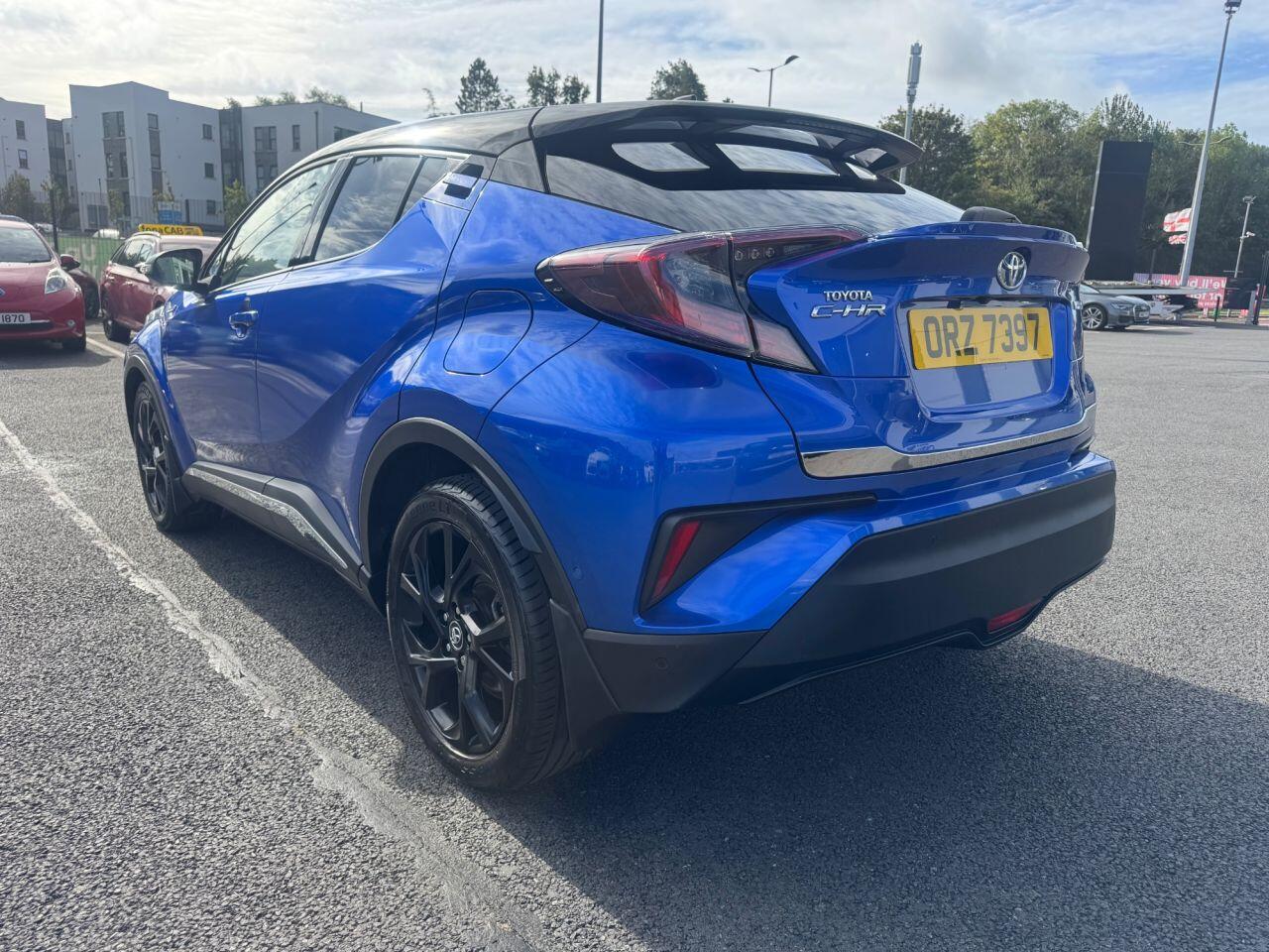 Toyota C-HR view 3
