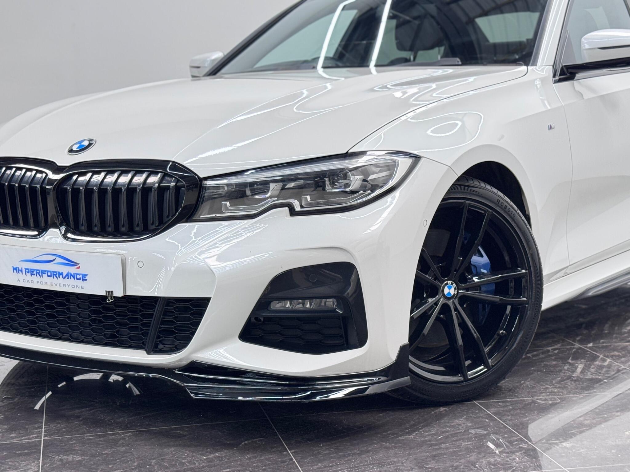 BMW 3 Series view 11