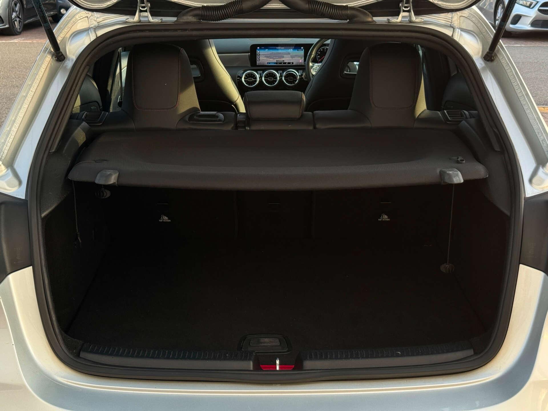 Mercedes-Benz A Class view 32
