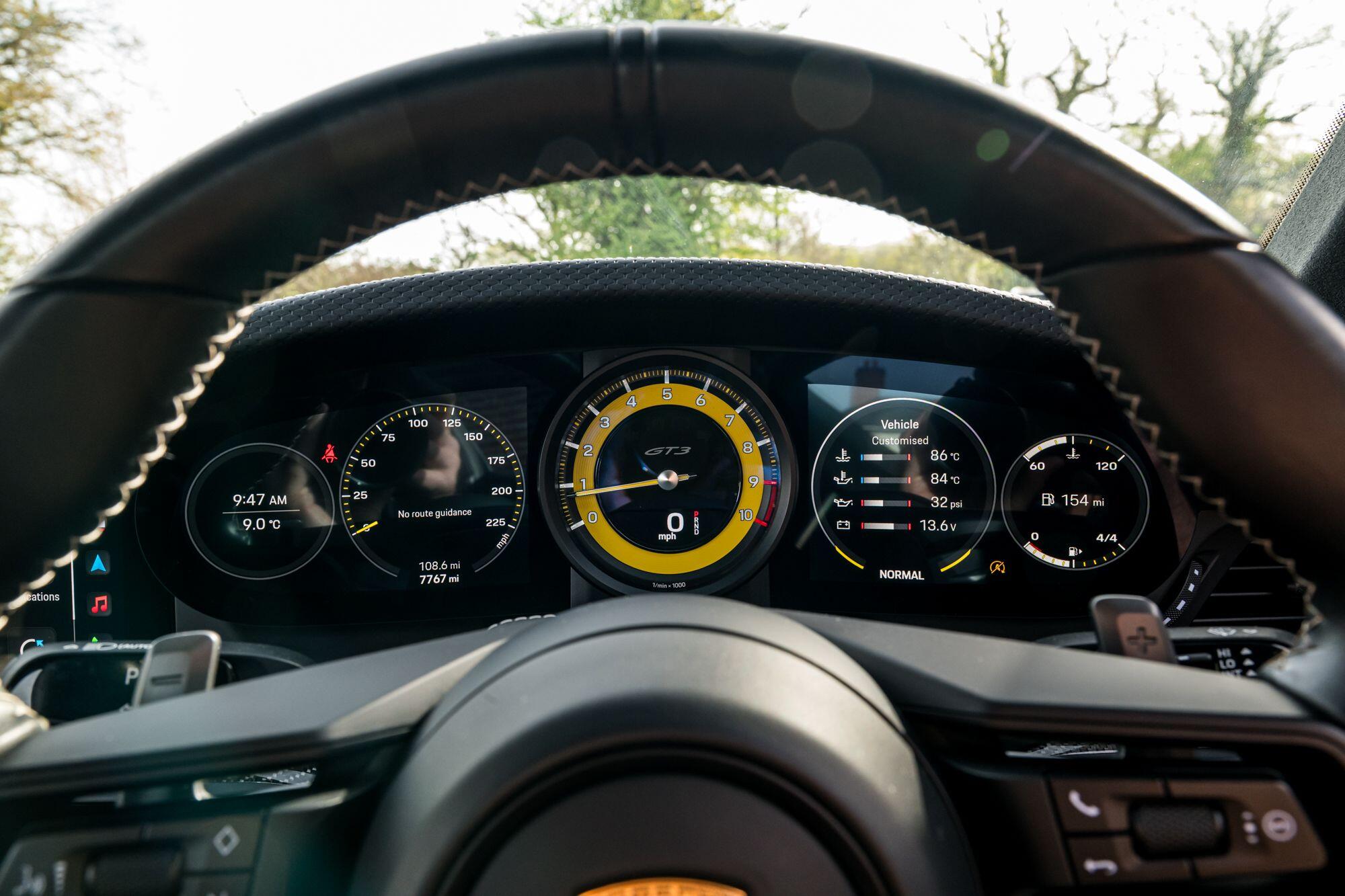 Porsche 911 view 67