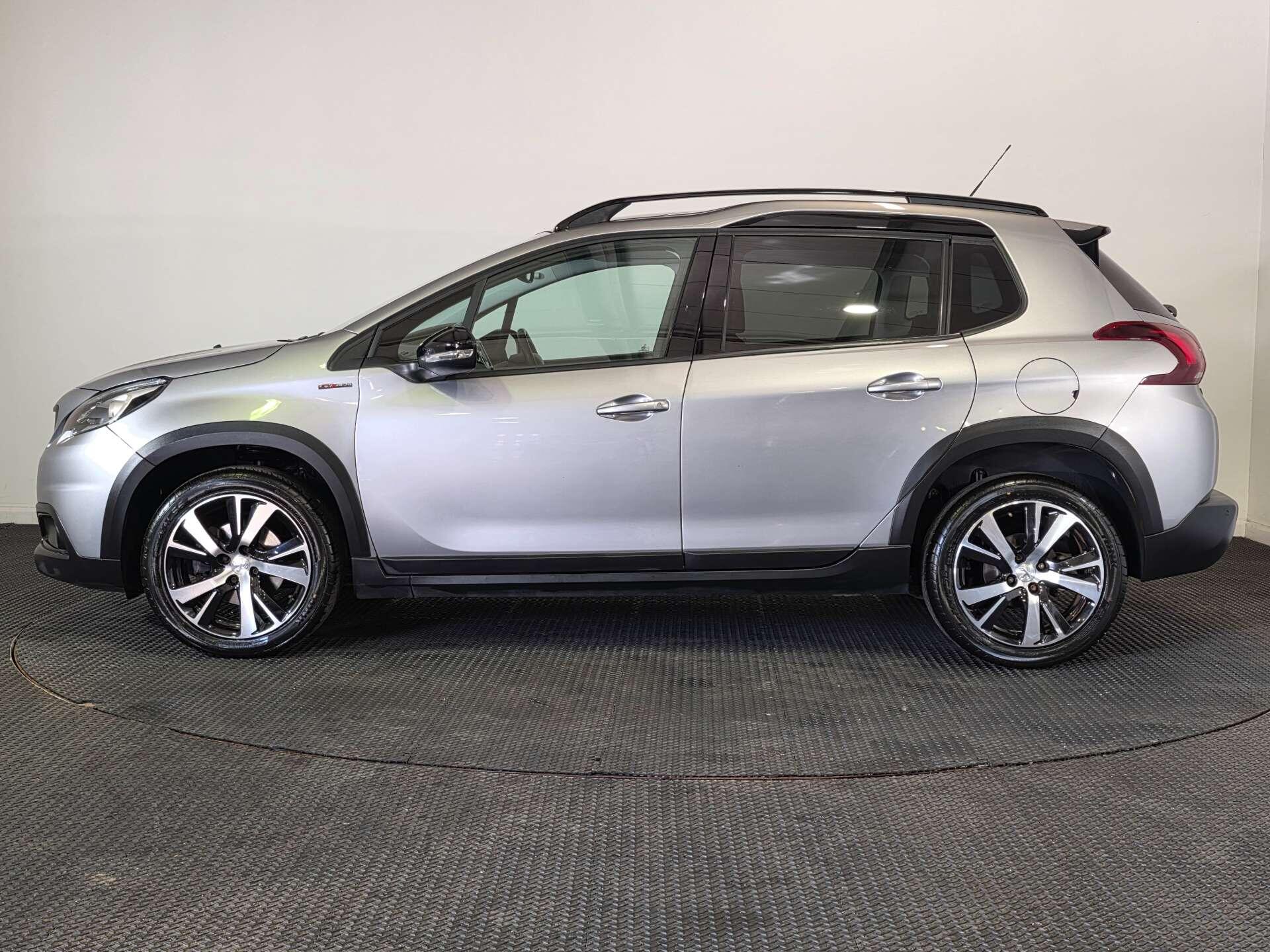 Peugeot 2008 view 4