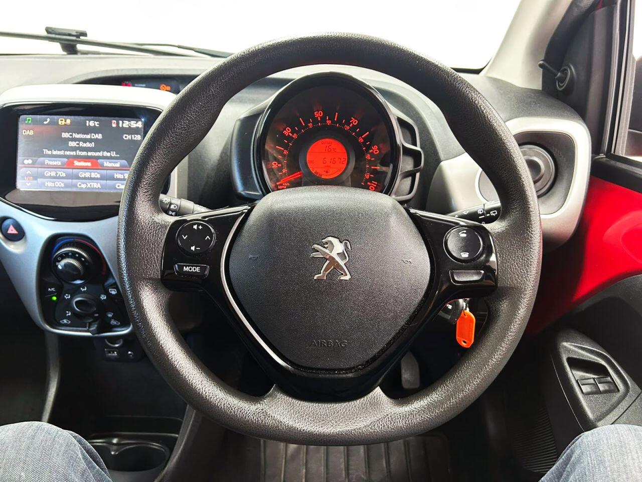 Peugeot 108 view 19