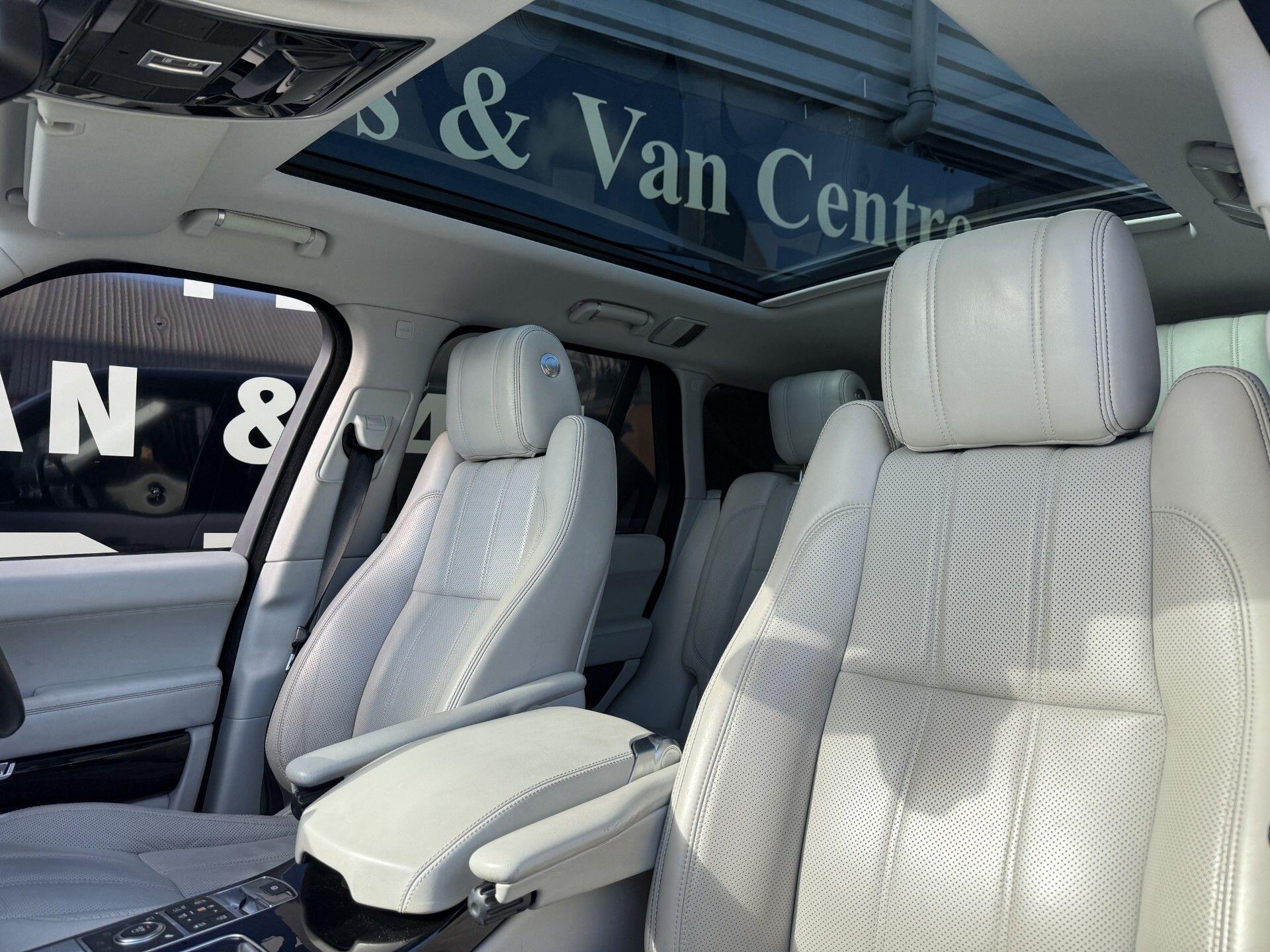 Land Rover Range Rover view 7