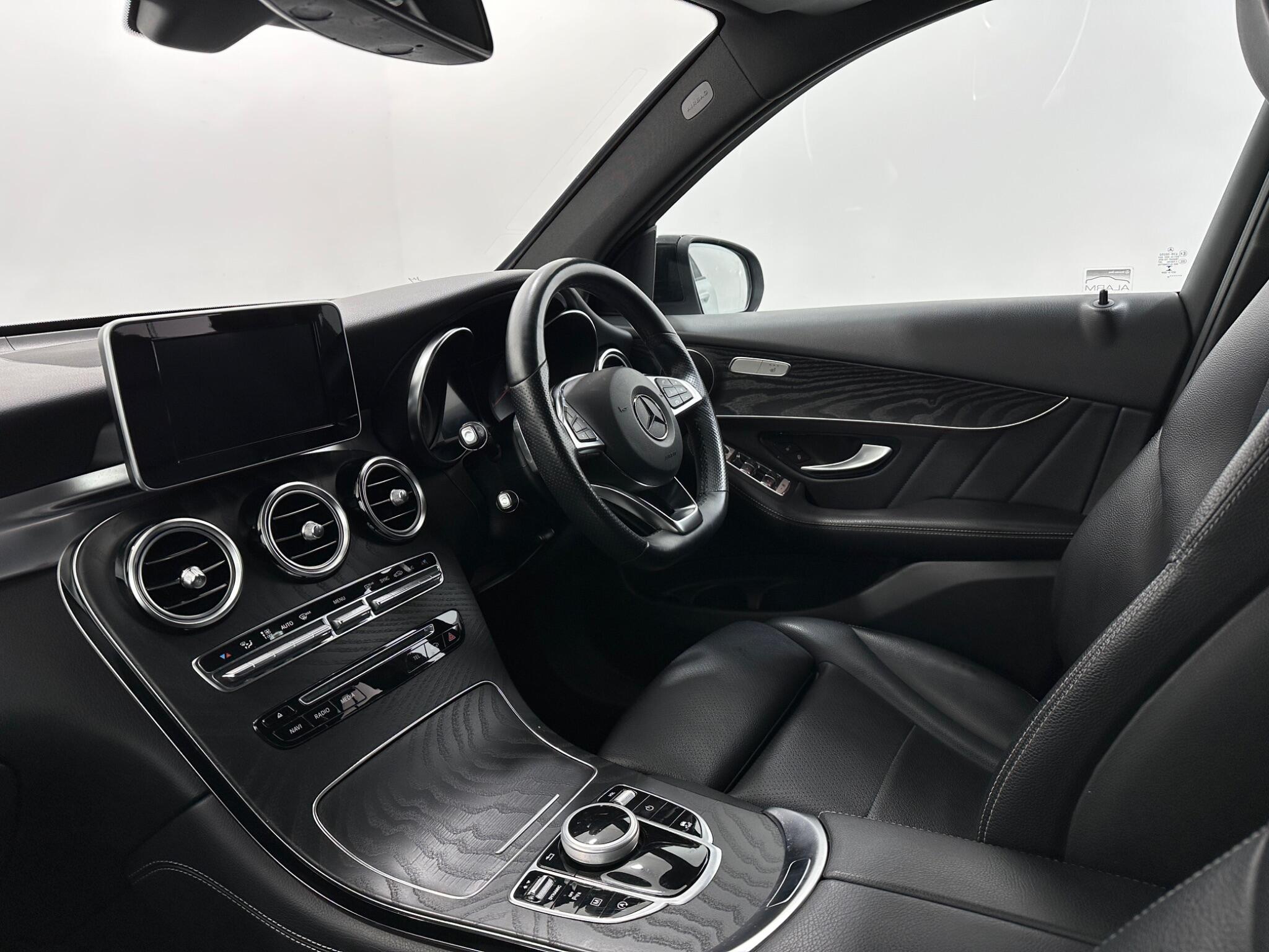 Mercedes-Benz GLC view 32