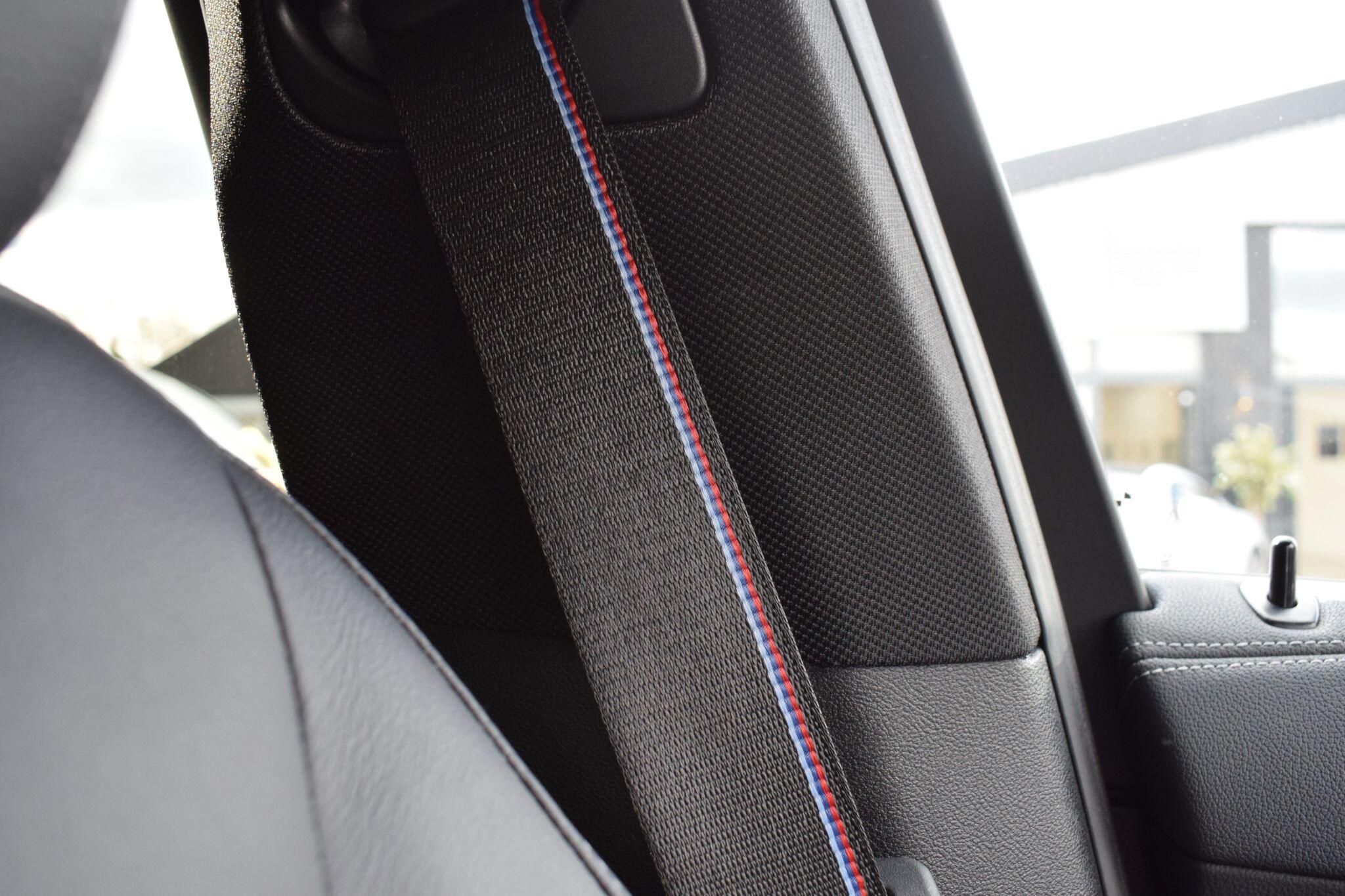 BMW X4 view 14