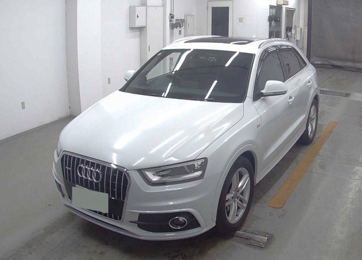 Audi Q3 view 2