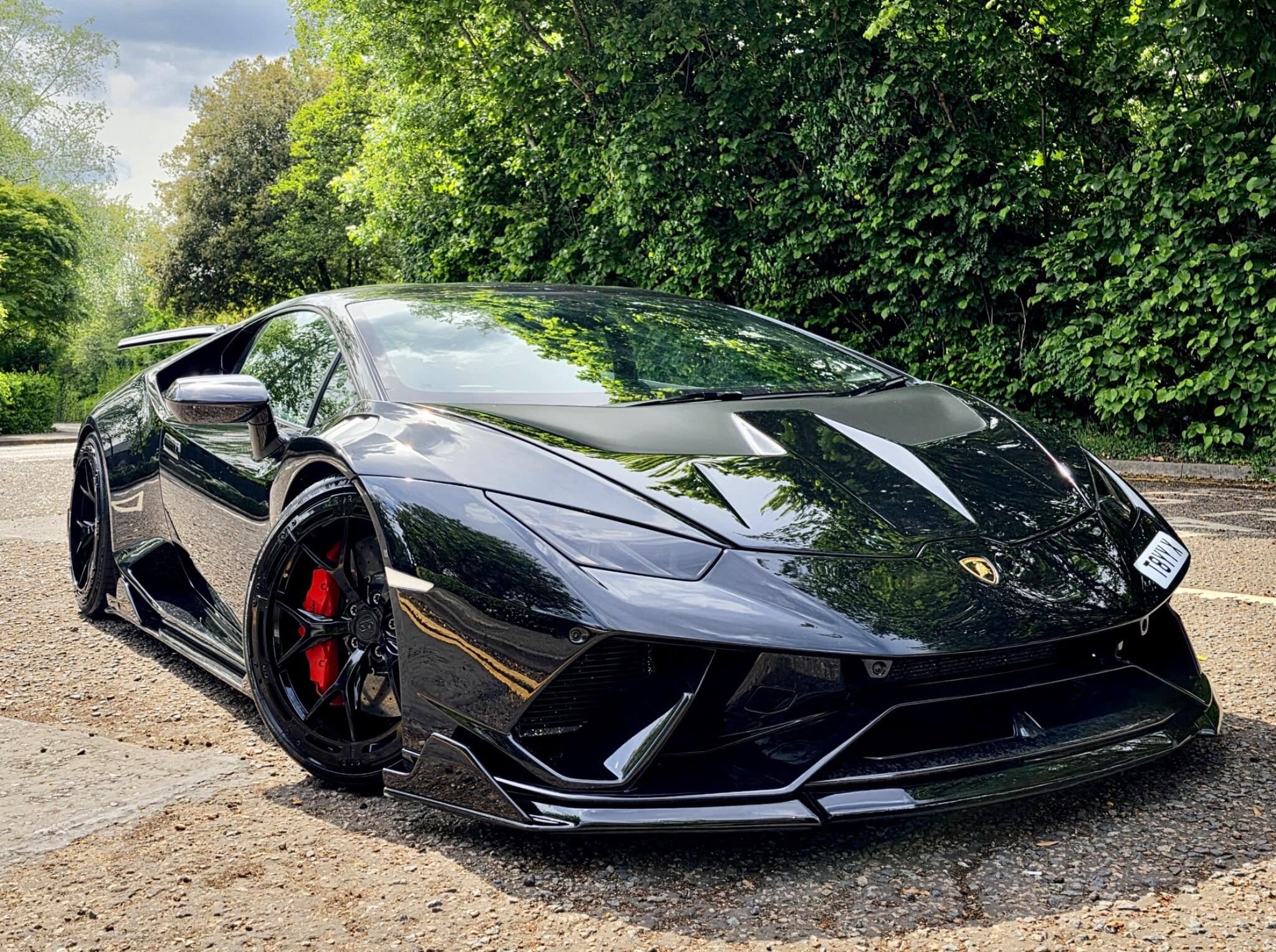 Lamborghini Huracan view 28