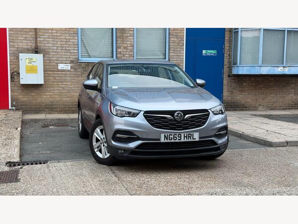 Grey 2020 Vauxhall Grandland X Hatchback Front-wheel drive Manual