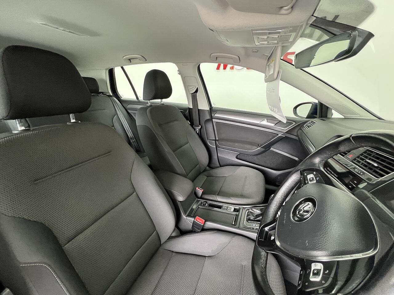 Volkswagen Golf view 15
