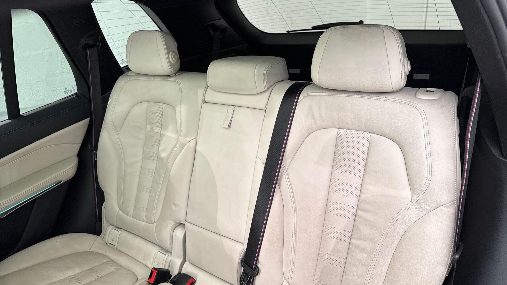 BMW X5 view 12