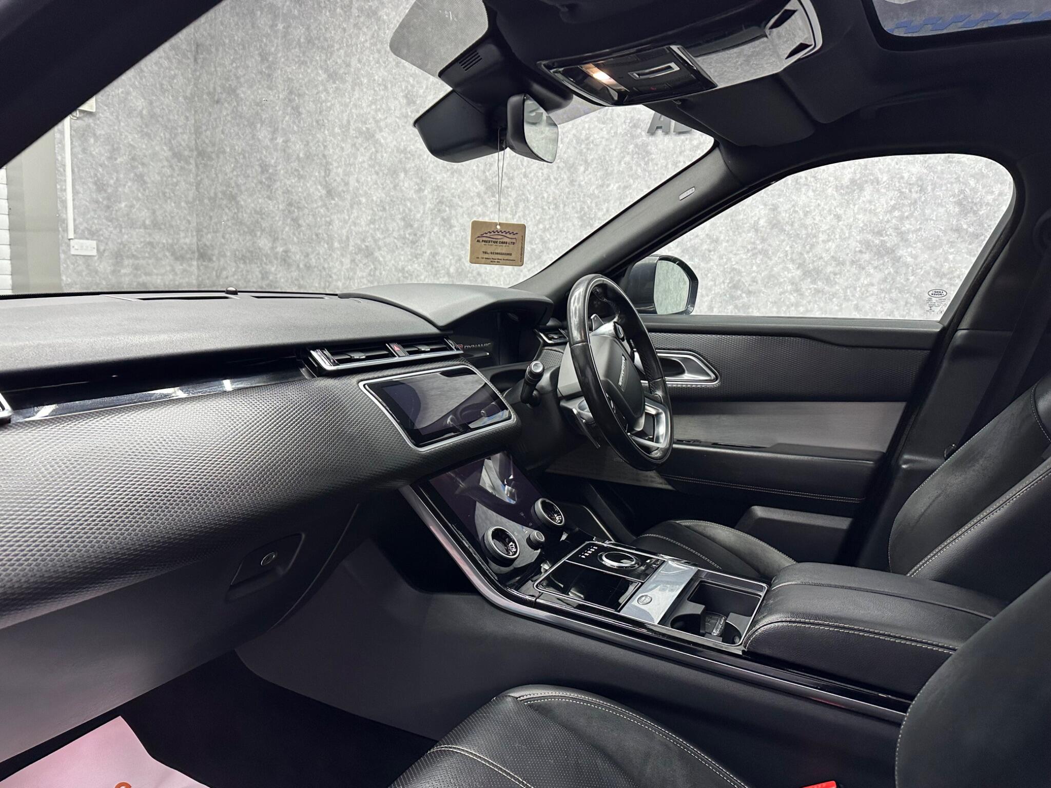 Land Rover Range Rover Velar view 32