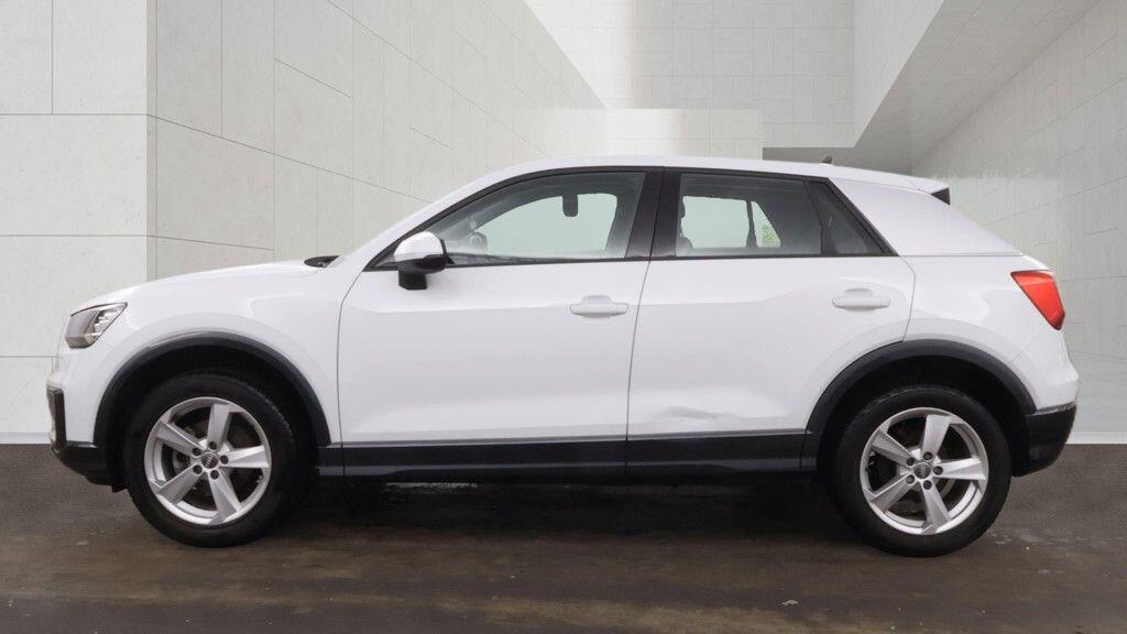 Audi Q2 view 12