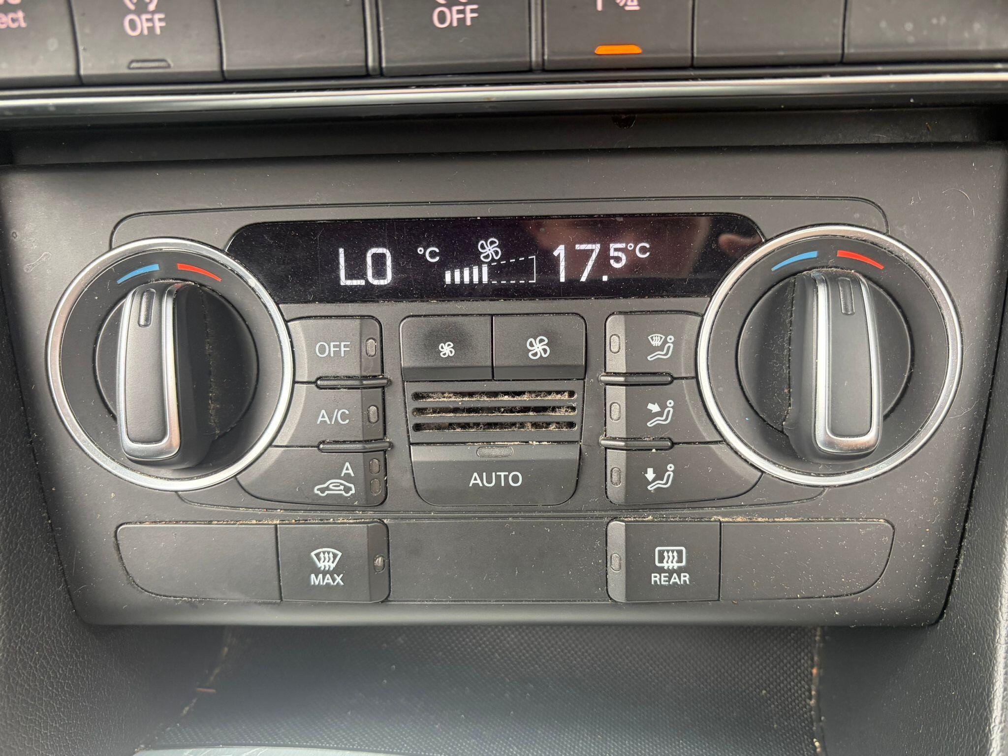Audi Q3 view 22