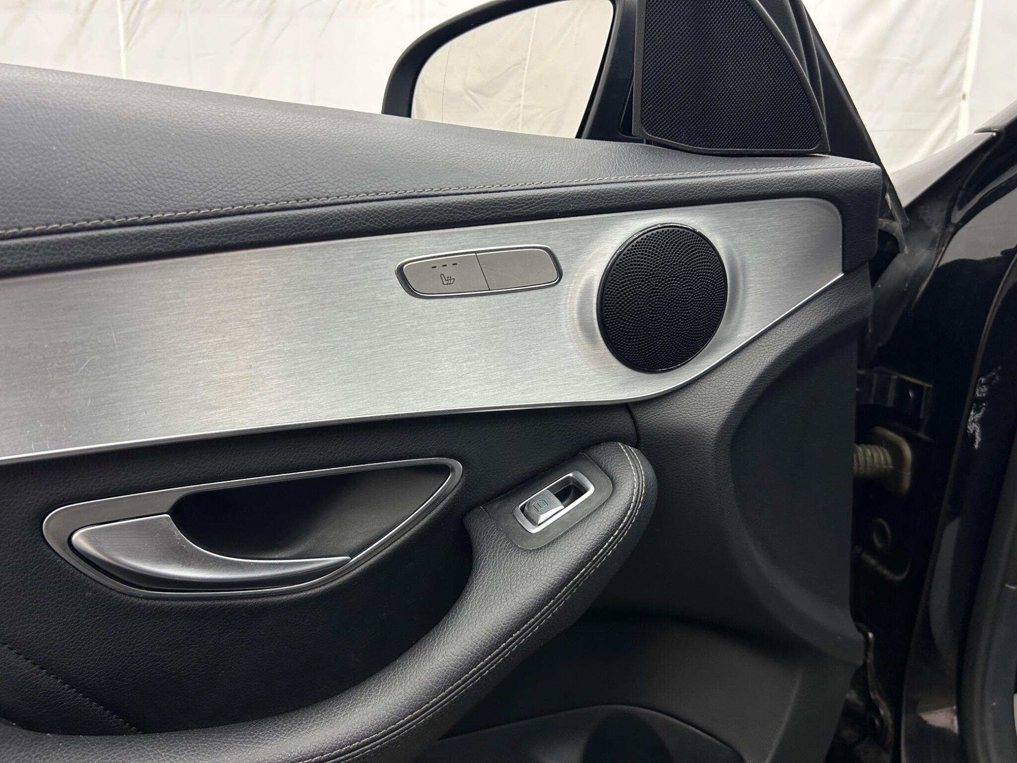 Mercedes-Benz C Class view 54