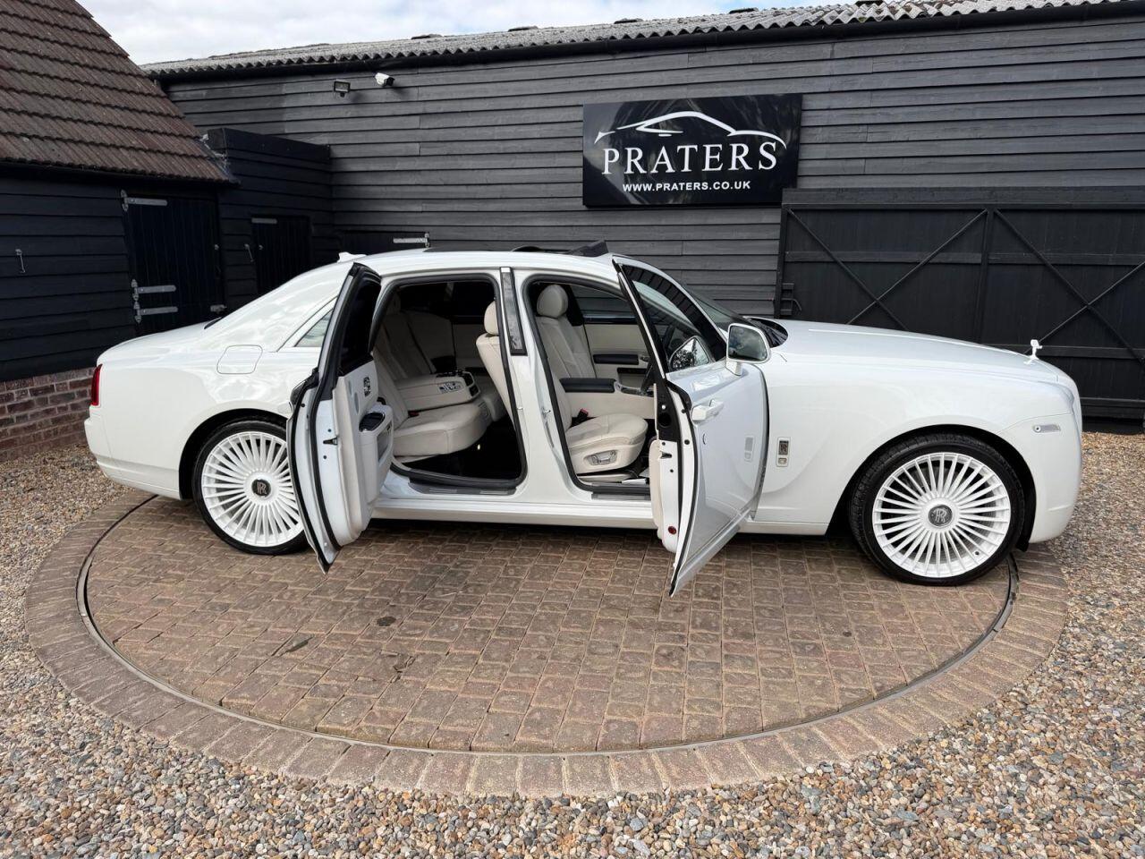Rolls-Royce Ghost view 29