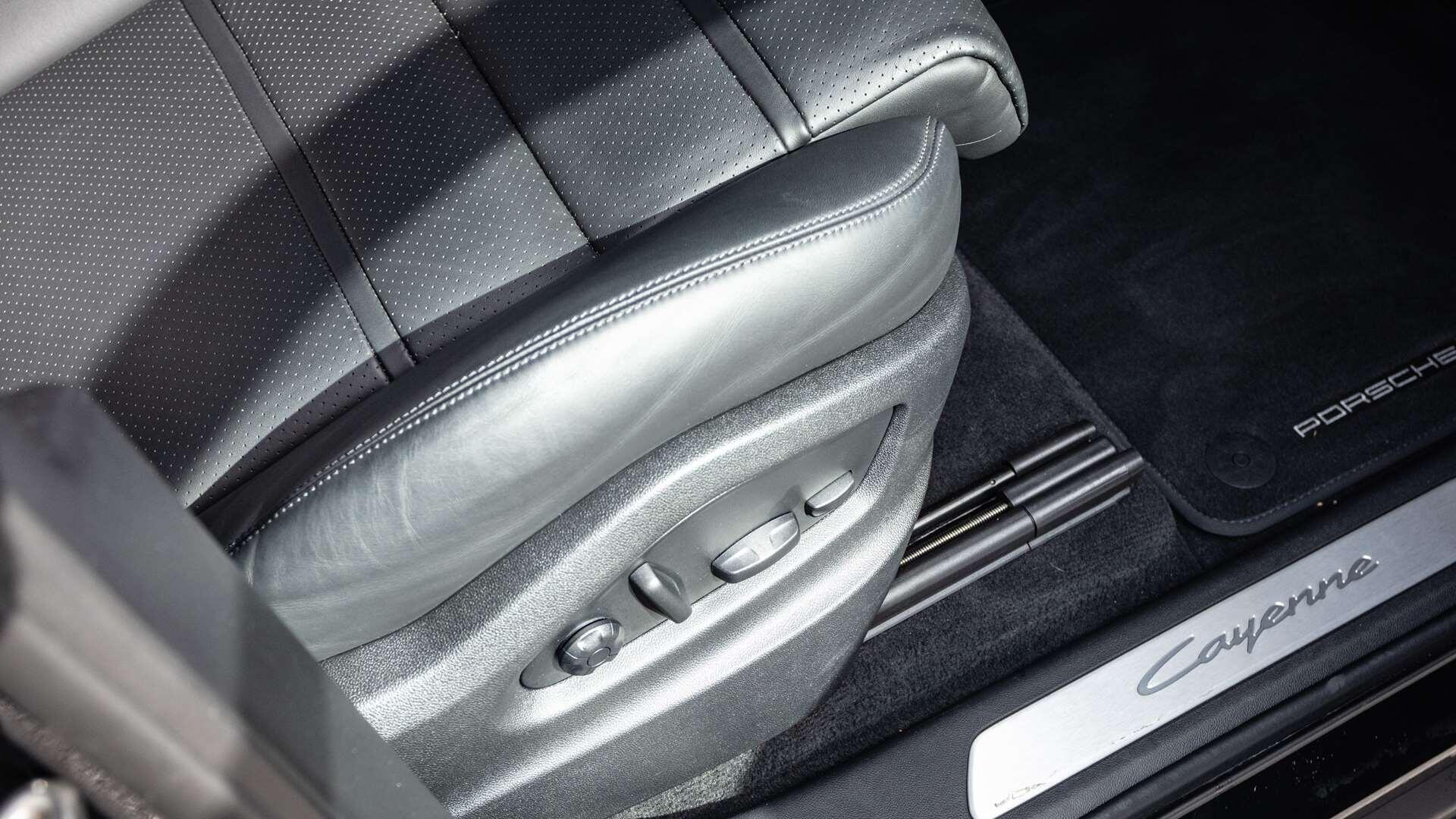 Porsche Cayenne view 17