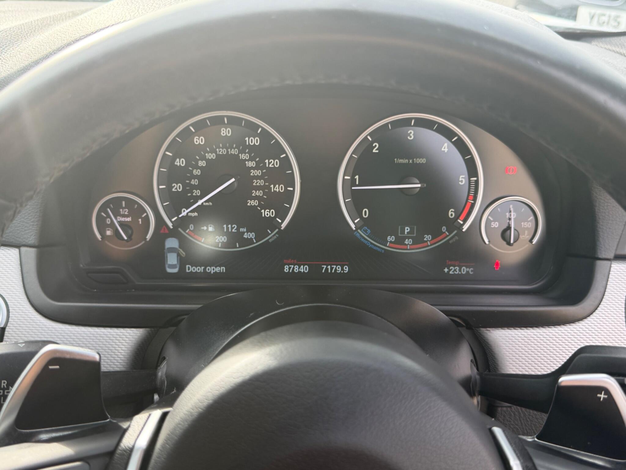 BMW 5 Series view 33