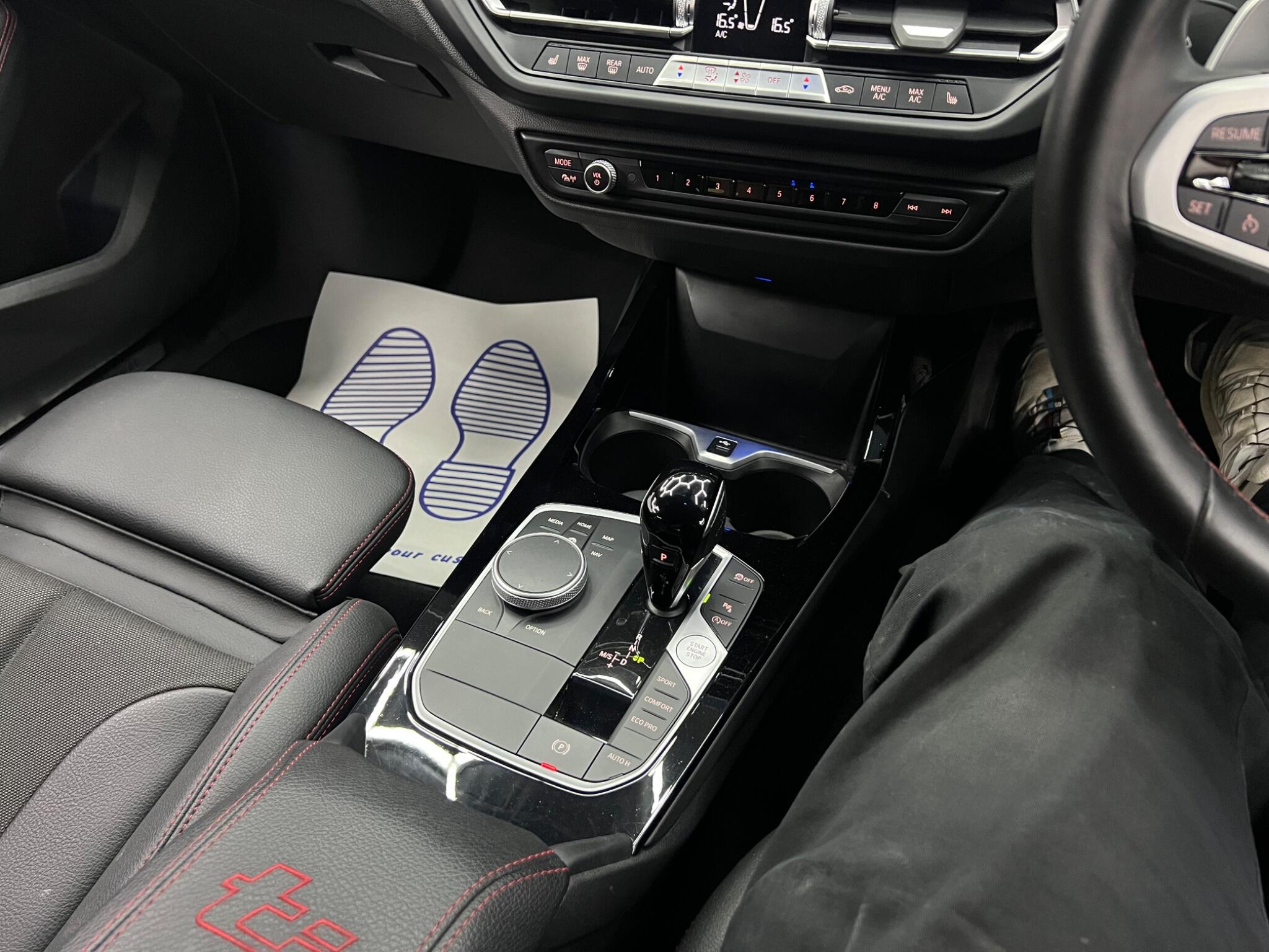 BMW 1 Series view 10