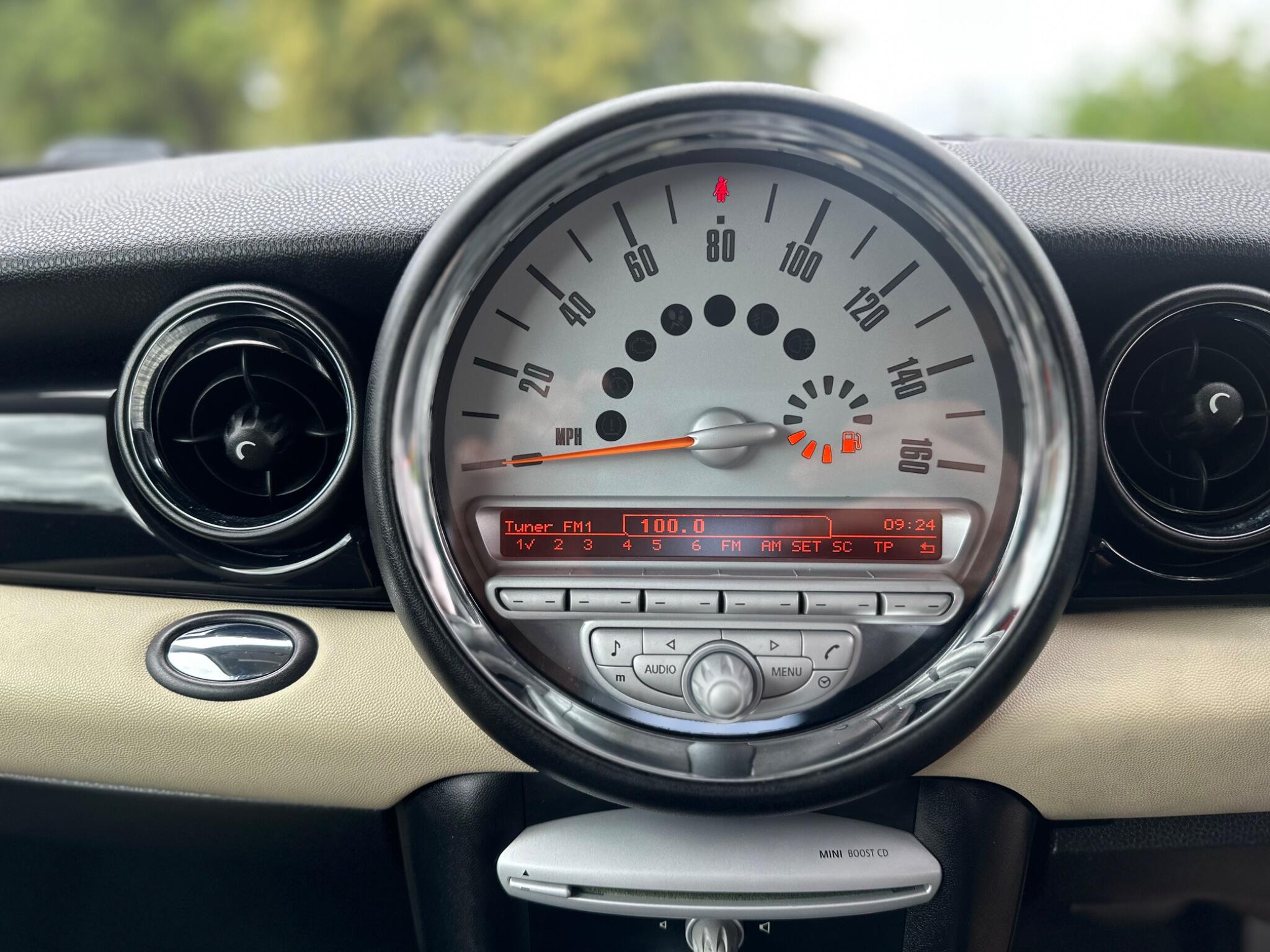 Mini Hatch view 43
