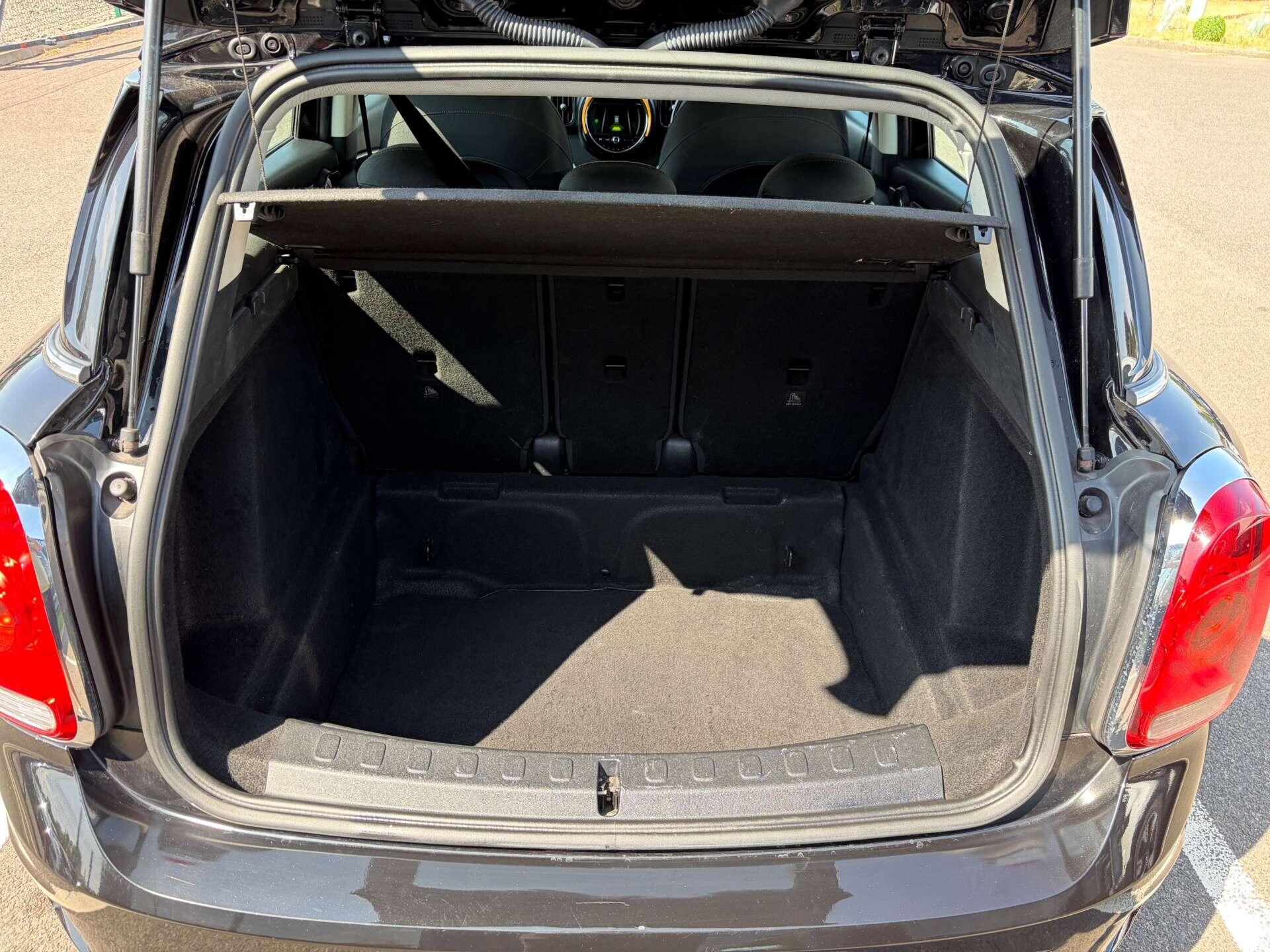 Mini Countryman view 24
