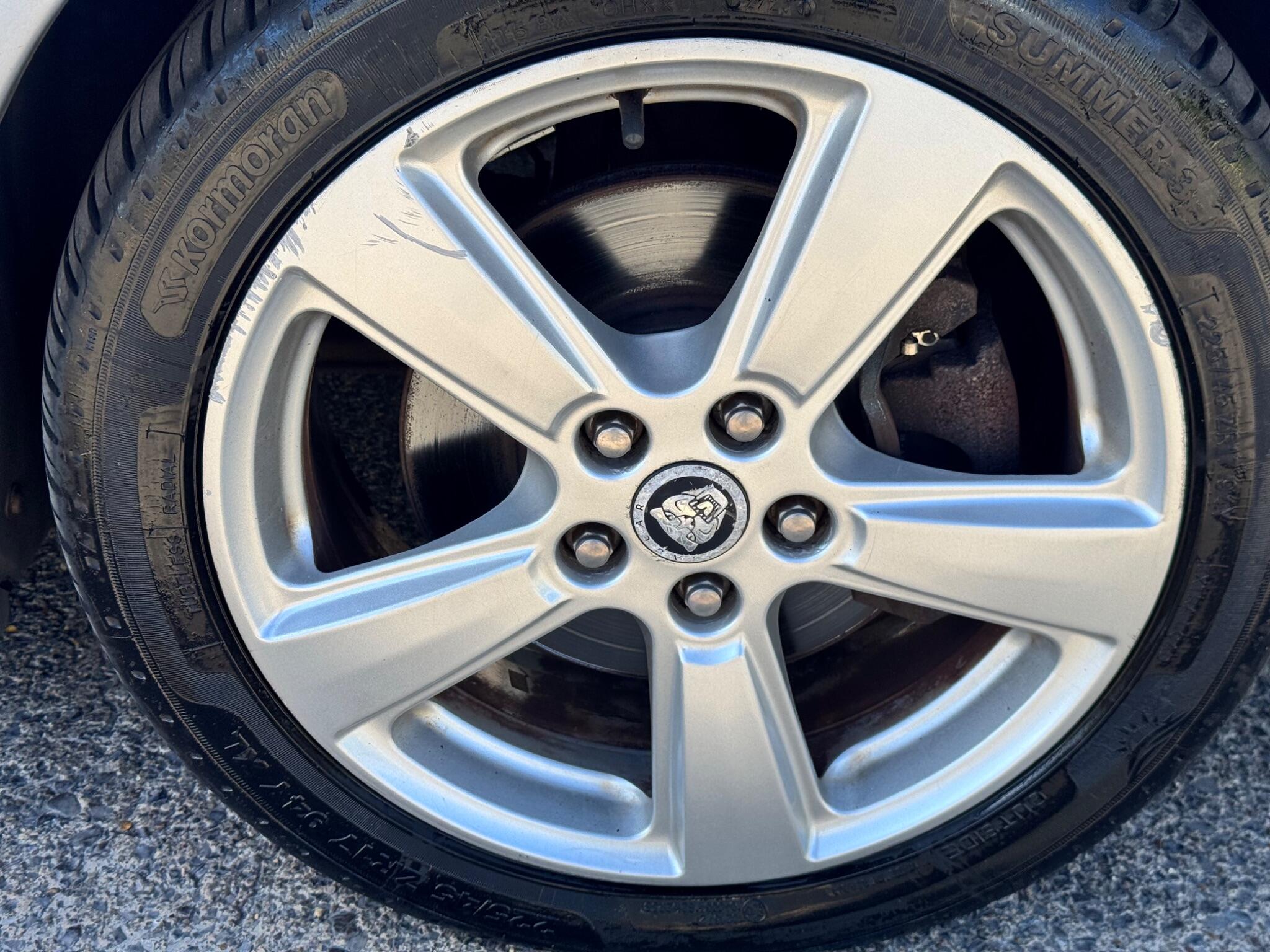Jaguar X-Type view 40